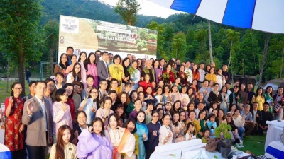Cấy nền Mùa Vàng - Gói ghém yêu thương và những bài học về giá trị thật